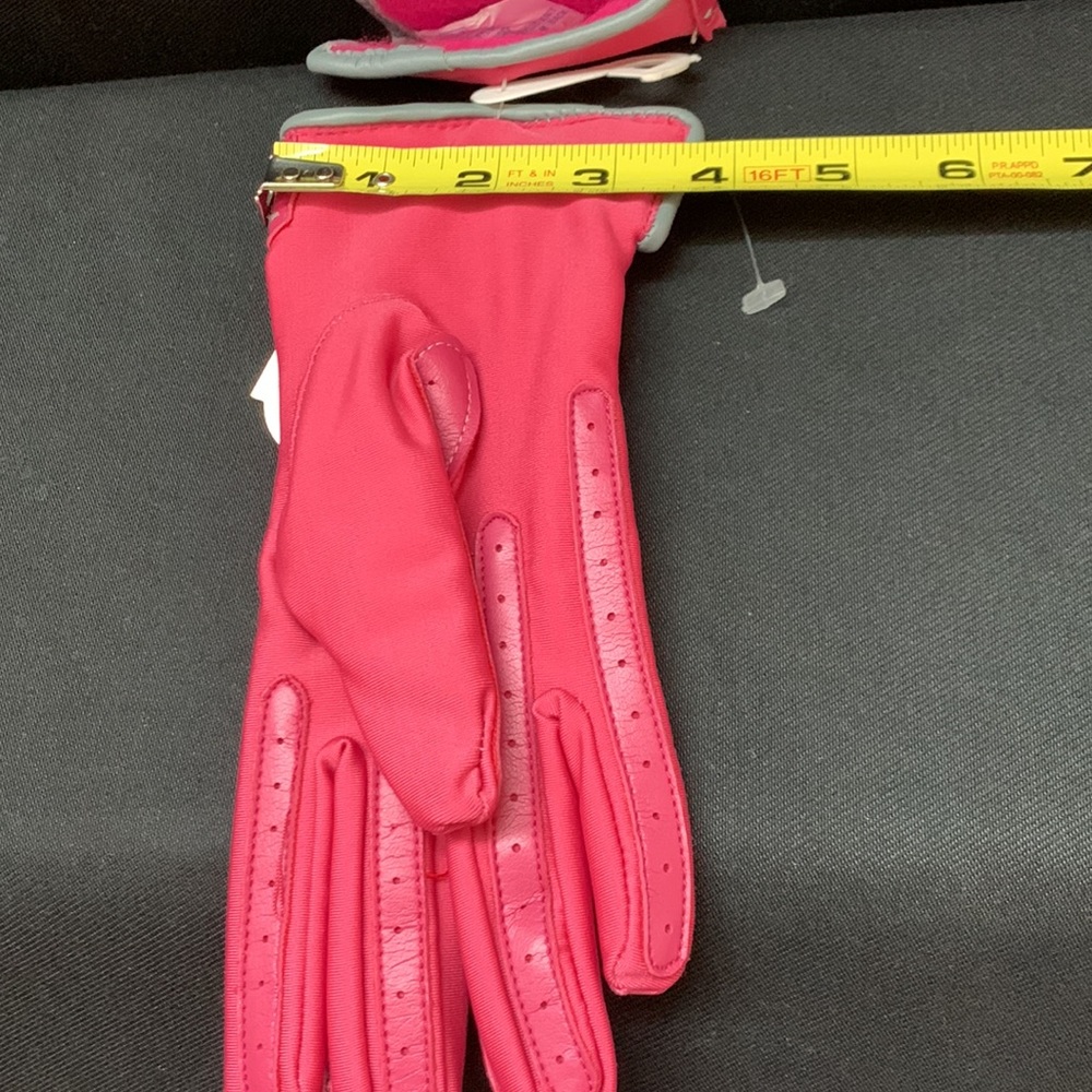 Pink gloves - Picture 10 of 12